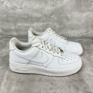 Nike Air Force 1 ‘07 Triple White Women’s Sneakers – Size 7.5